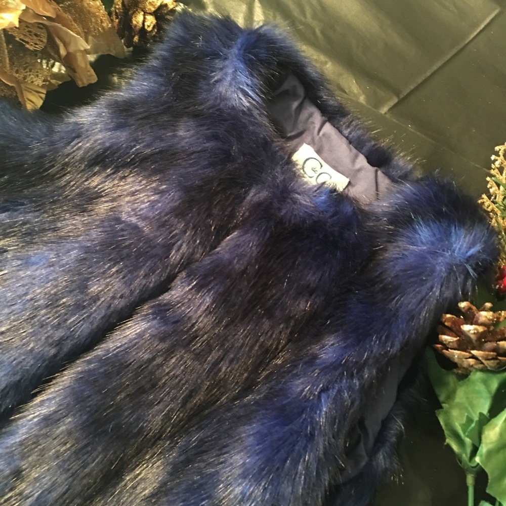 🆕🎀 C de C Faux Fur Baby Girl Vest Coat 4Y Blue - Picture 5 of 9